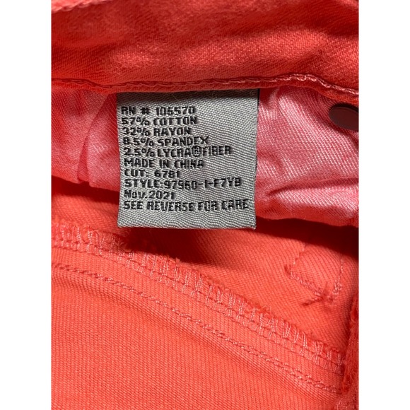 Tractr Mona High Rise Crop Coral Red Raw Hem Garment Dyed Jeans Size 2/26 - Picture 5 of 8
